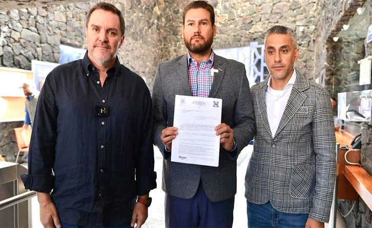 Denuncian a Batres y Calderón por retraso de apertura de L1