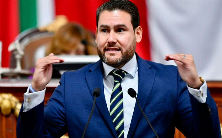 Denunciarán a Diego Saturno por promocionar a Sheinbaum en Canal del Congreso