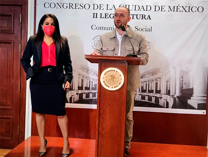 Legisladores presentan ley “Chambeando ando” para trabajadores no asalariados