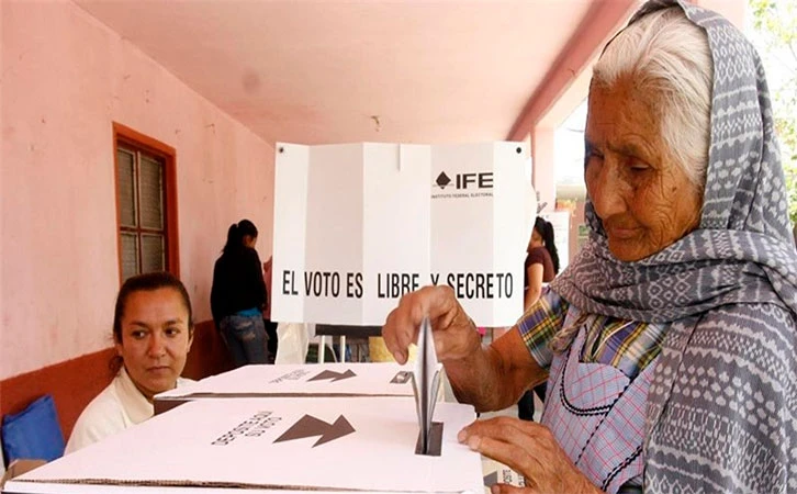 Impulsan moneda conmemorativa del 70° Aniversario del Sufragio femenino