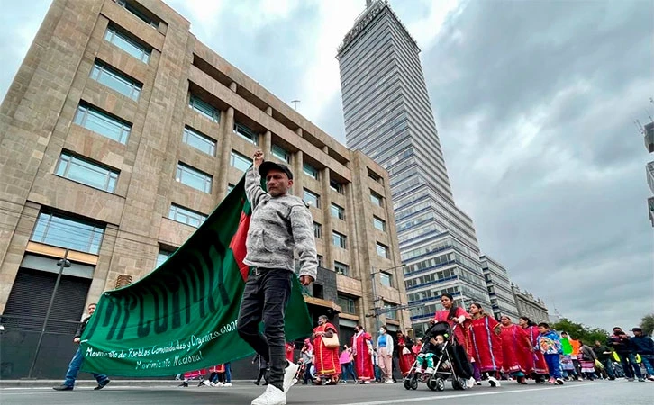 Protestan indígenas en CDMX por vivienda digna, trabajo y salud