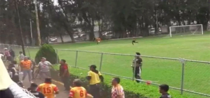 Tras balacera cierran Deportivo “Medina Ventura”, en Tláhuac