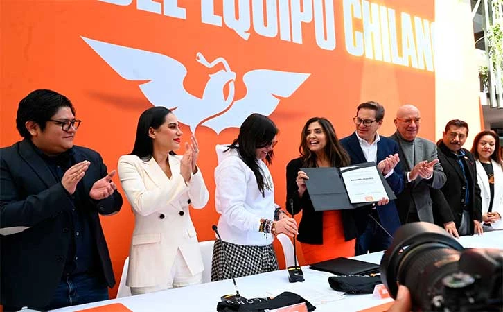 Se registran Alejandra Barrales y Sandra Cuevas por MC al Senado