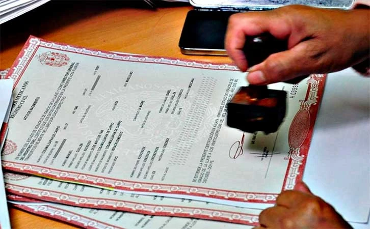 Elimina Senado Ley obsoleta y discriminatoria sobre mujeres divorciadas