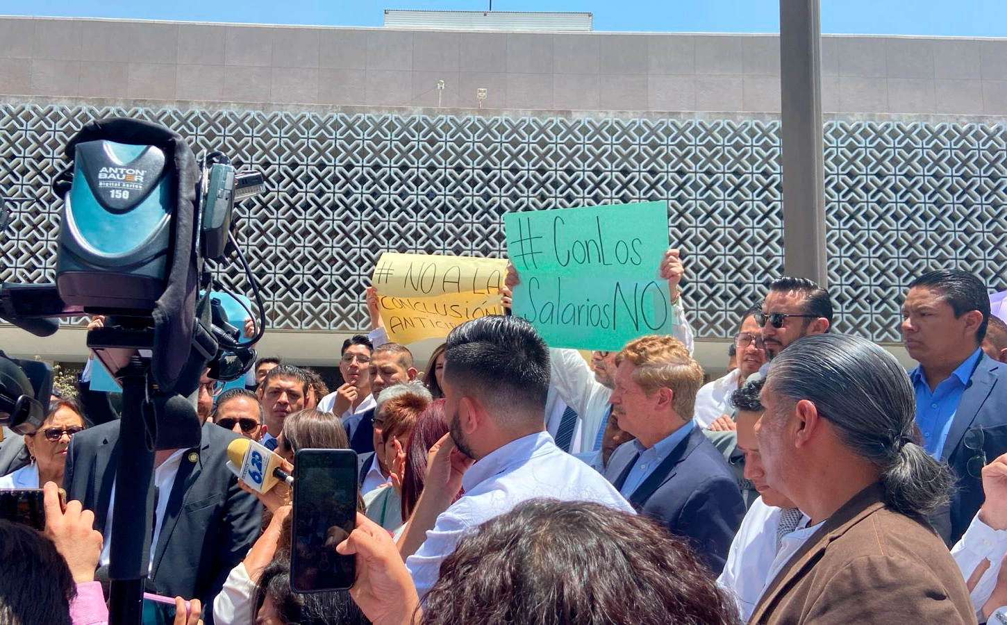 Por amenaza de despidos, trabajadores de San Lázaro anuncian manifestaciones