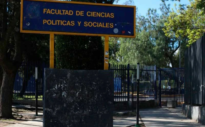 Por asesinato de compañero, estudiantes de la UNAM tomaron instalaciones