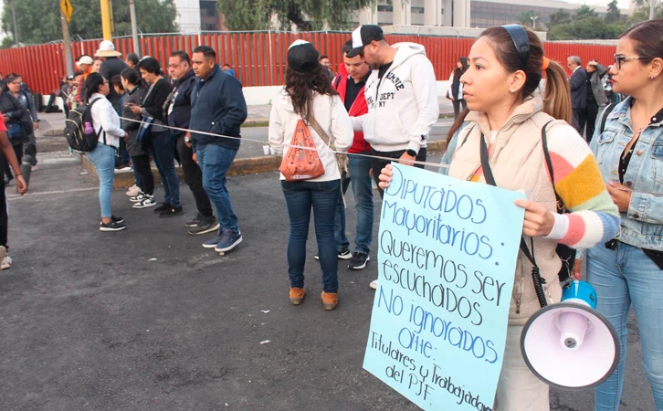 Bloquean acceso a San Lázaro, legisladores sesionarán en Magdalena Mixhuca
