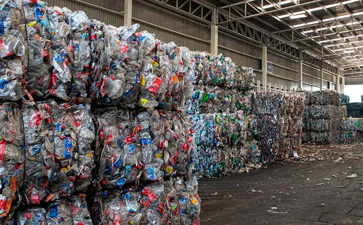 Proliferan negocios de reciclaje de plásticos en Ciudad de México