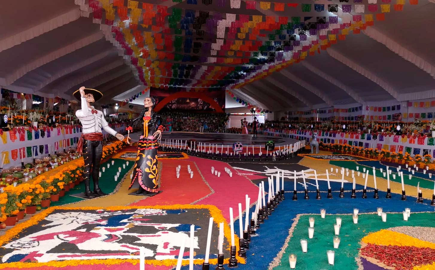 Mixquic tiene la ofrenda más grande del mundo; rompe récord Guinness