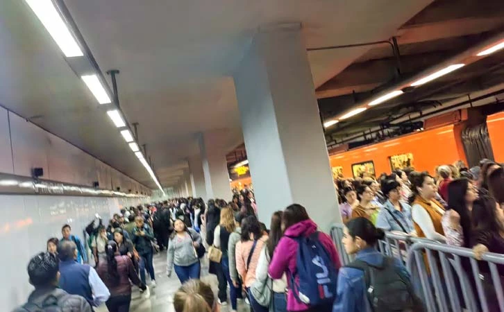 “En completa locura”, Metro de la CDMX colapsa en 9 de 14 líneas