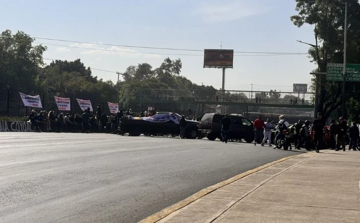Protestan en Tlalpan y Río Churubusco por cancelación de permisos para romerías