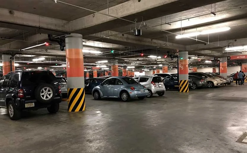 En la mira estacionamientos públicos