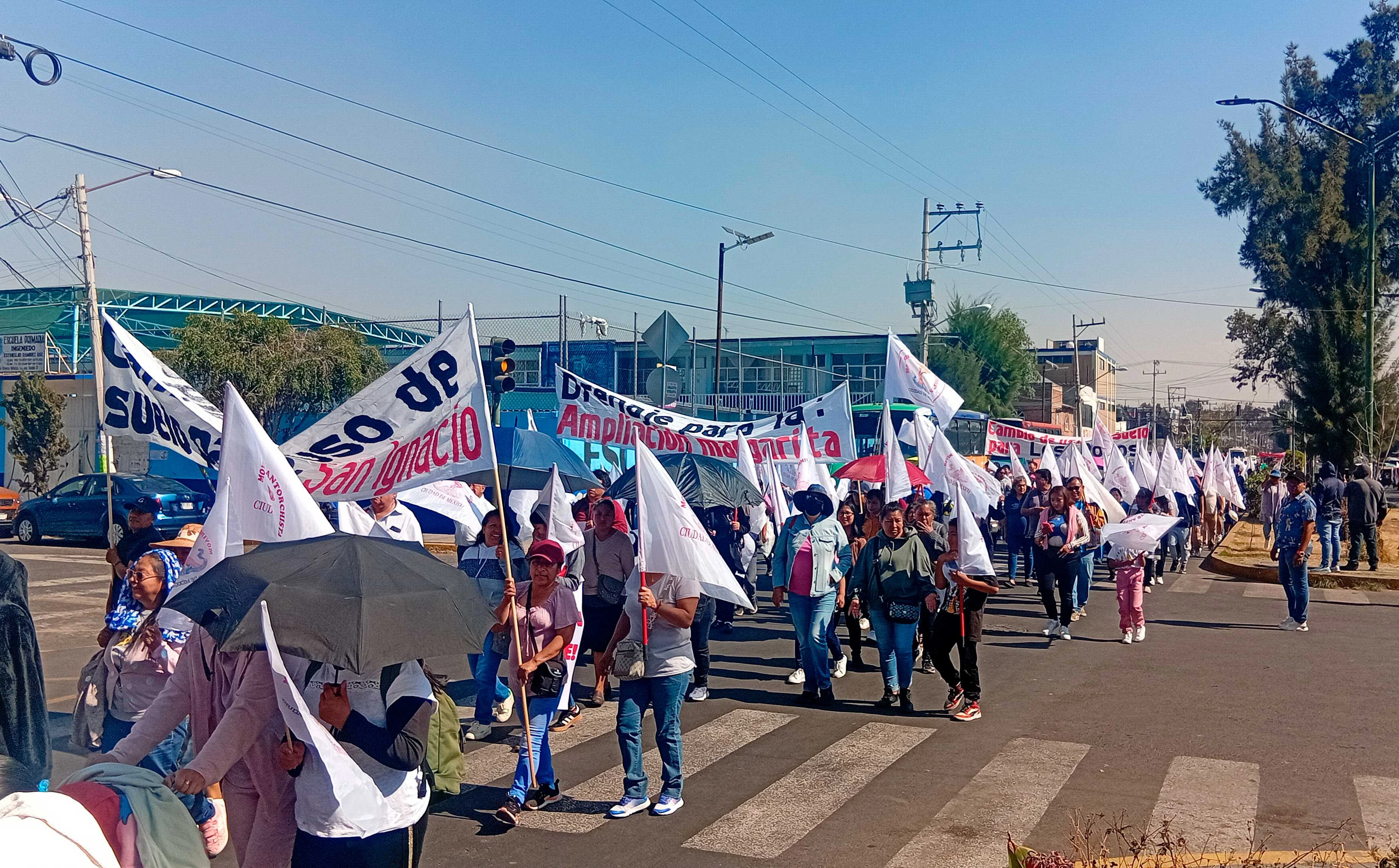 Habitantes de Tláhuac exigen se resuelvan las carencias