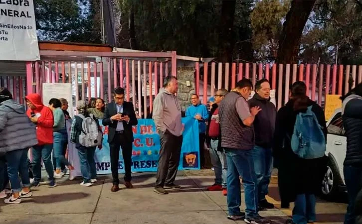 Trabajadores de la UNAM alistan movilización en avenida Insurgentes