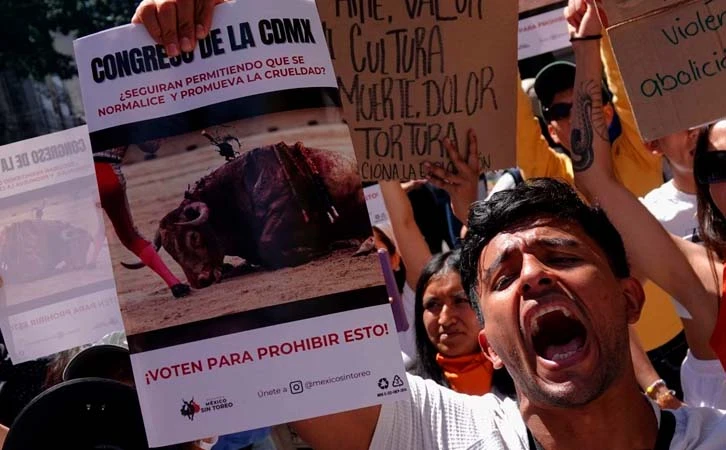 Corridas de toros provoca enfrentamiento en Congreso de CDMX