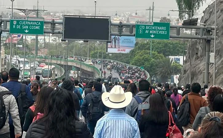 Gaseros y maestros bloquean la CDMX