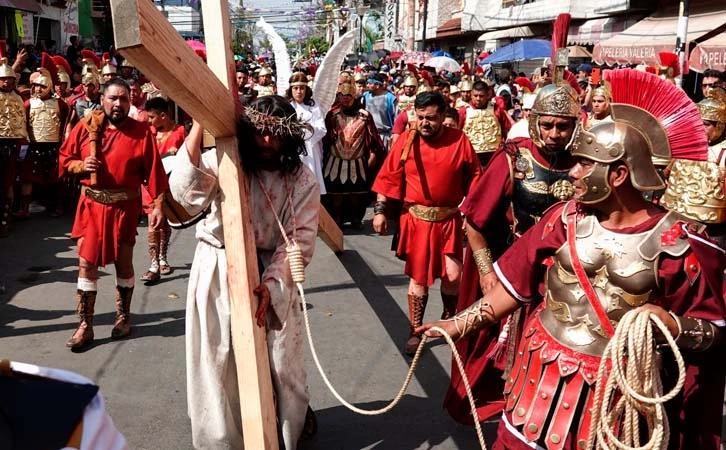 Inician las representaciones de la Semana Santa en Iztapalapa
