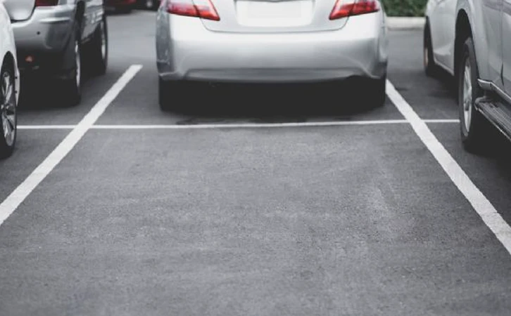 Legislador propone estacionamientos gratis en la CDMX