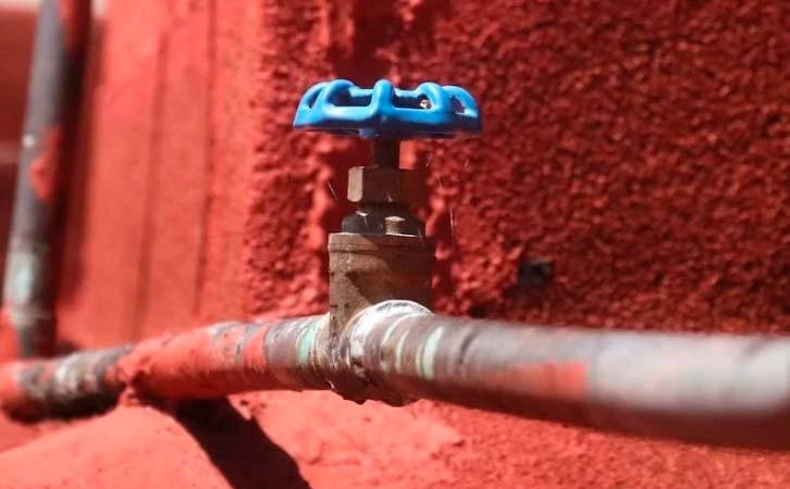 Gasolina en agua potable de alcaldía Benito Juárez, 1 año después confirman sustancia