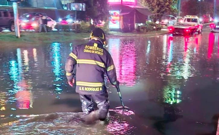 De nuevo, inundaciones colapsaron la CDMX, activan Alerta Naranja