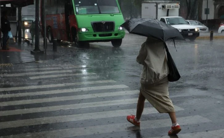 Activan Alerta Naranja y Amarilla por fuertes lluvias y granizo en CDMX
