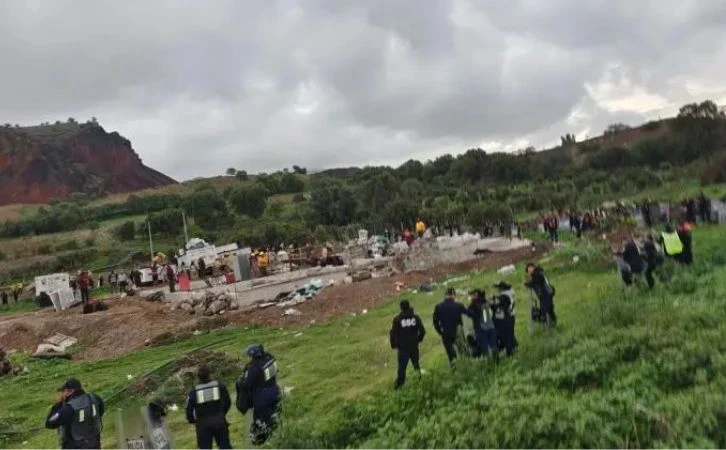 Desalojan predio en Tláhuac