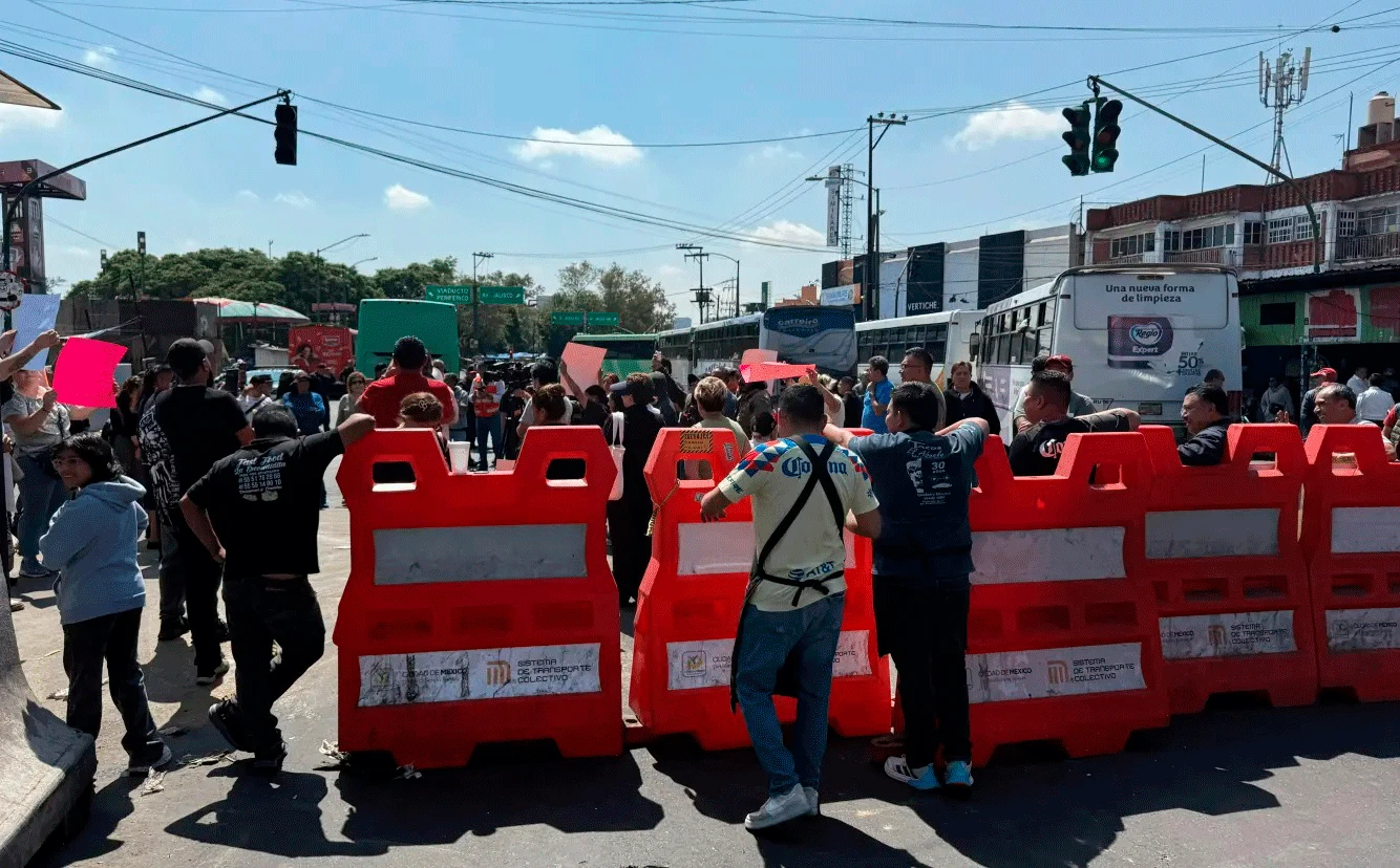 Bloqueos en CDMX, comerciantes exigen eliminar Abasto del Bienestar