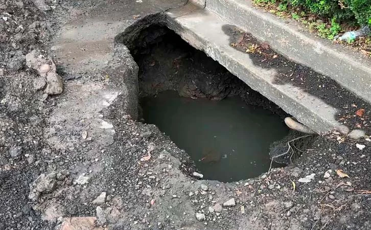 Nuevo socavón en Eje 8 Sur, alcaldía Benito Juárez