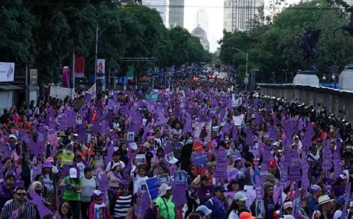 Estación Zócalo de la Línea 2 permanecerá cerrada tras marchas del 25N