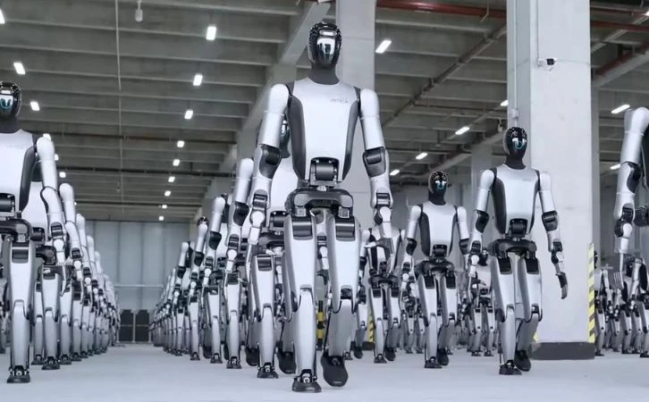 China alerta sobre riesgo en la industria de robots humanoides