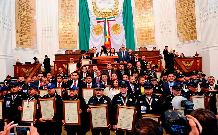 Aprueban convocatoria para Medalla al Mérito Policial 2023