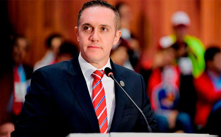 Puedo gobernar esta ciudad: Rubalcava al registrarse como aspirante a Jefatura CDMX