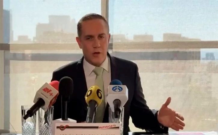 Renuncia Adrián Rubalcava al PRI